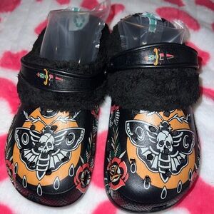Tattoo Crocs. Women’s 7